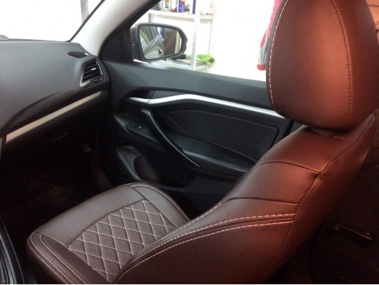 Авточехлы на Lada Vesta