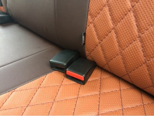 Авточехлы на Lada Xray