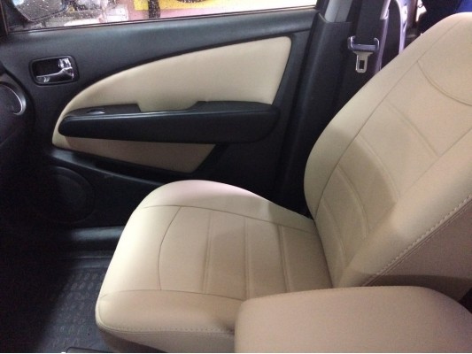 Авточехлы на Mitsubishi Outlander