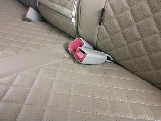 Авточехлы на Toyota Prius