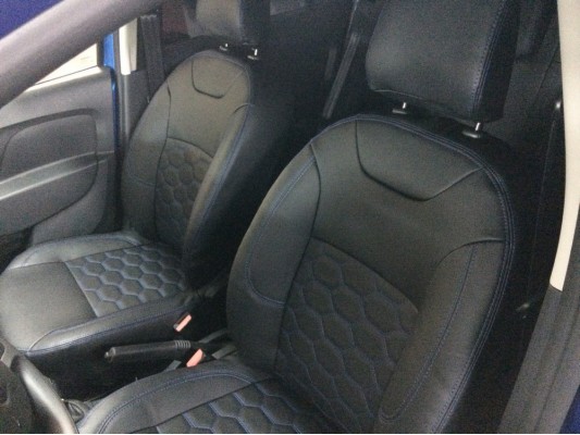 Каркасные авточехлы на Renault Sandero Stepway 2