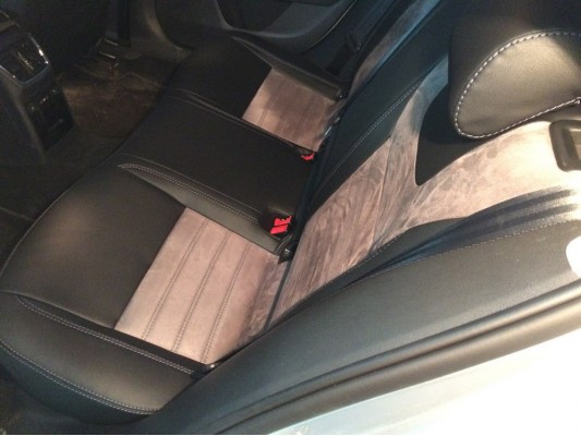 У вас другая модель авто? Каркасные авточехлы пошить сможем!